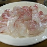 ジョイフーズ - 料理写真:大型の真鯛一尾　大量のお刺身ですね♪