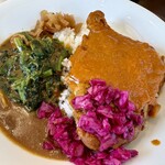すき家 - ◉ ほうれん草バターチキンソースカレー
　　　　　　並盛　990円（税込）