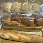 きみかげ - 豆乳食パンと普通の食パン、小さいバケット