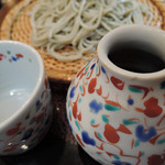 玄蕎麦 野中 - 淡い緑の粗挽き蕎麦　ズームアップ