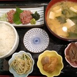 磯料理 元海 - ねぎとろ定食、副菜もおいしかったです