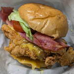 bb.q OLIVE CHICKEN cafe - ...「ワイルドチキンBLTバーガー・ハニーマスタード（690円）」、ポテトドリンクセットで1140円でしたorz