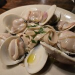 ダウン ザ ステアーズ - 蛤の自家製フェットチーネ