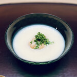 徳ㇵ本也 - 雲丹と茶豆の豆乳スープ