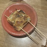 やきとりshira - ゴルゴンゾーラ入り油揚げ