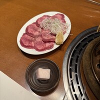 松阪牛炭火焼肉 東海亭 - 