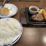 ステーキガスト - 料理写真:
