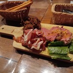 ワイン酒場。LONGING HOUSE 軽井沢 - 