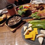 ワイン酒場。LONGING HOUSE 軽井沢 - 