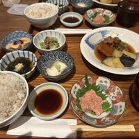 魚とおばんざい 泉士 - 