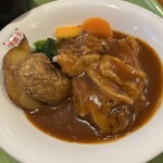レストラン 味蕾亭 - ビーフシチュー、角煮みたいなトロトロに煮込まれたお肉が入っている