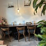甘味屋 まるも - オイラ達が座ったカウンター席。