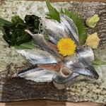 酒肴旬芯つしま - 秋刀魚刺し