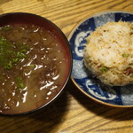 にほん酒と肴 酔音 - ジャコおにぎりと布海苔味噌汁
