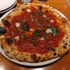 薪窯ピザ Loquace da MARIO - シチリアーナ　トマトソース多め！(*ﾟ∀ﾟ)　アンチョビ効いててしょっぱくてウマー