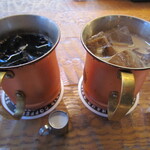 星乃珈琲店 - ドリンク写真:アイスコーヒーとアイス豆乳オレ