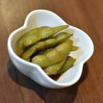 ワインバー バッカス - オレンジ、ロゼワインに合う、枝豆の紹興酒漬け（８５０円）２０２５年８月