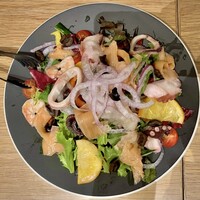 Tsuchi 農園野菜とチーズ料理 - 農園野菜と鮮魚のカルパッチョサラダ 5人分 大皿盛り