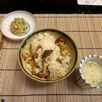 よし町 - 香の物(キャベツ)・きのこご飯・奥久慈しゃも白湯スープ