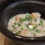 316467121 - ホタテとバター醤油の土鍋ごはん（¥2,480）