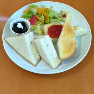 小さな隠れ家カフェ ナチュライズ_0