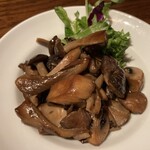 炭火バルとりびぃーの - 