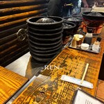 小樽ジンギスカン倶楽部　北とうがらし - 店内 カウンター席