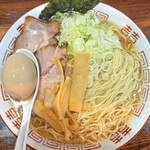屋台ラーメン た紅 - 料理写真:ラーメン（890円）＋ 味玉（150円）