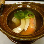 観山荘本館 - 【葉月の懐石膳　５４００円】松茸の他に鱧・海老・銀杏・三つ葉が入って染みる～♪