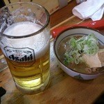 小町 - 生ビール３２０円と俺のモツ煮込み２６０円