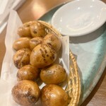 青森PR居酒屋 りんごの花 - これ、大好きだった〜アピオス揚げ