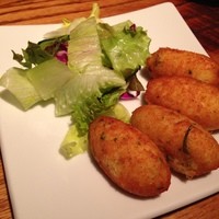 マヌエル タスカ ド ターリョ 丸の内店 - バカリャウの１くちコロッケ（4P）（￥500）