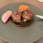 ahill - トリュフ入りハンバーグ