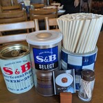 関所食堂 - テーブル調味料