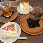 ユクリ - いちじくのタルト¥650、アイスコーヒー¥580
メロン　ショートケーキ¥620﻿、アイスティー（アールグレイ）¥580﻿ ﻿