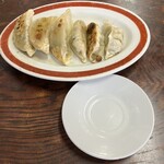 酔來軒 - 餃子500円