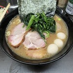 横濱家系ラーメン 勝鬨家