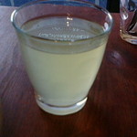 ジャパリア・レグナ - セルフドリンクのリンゴジュース
