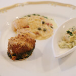 ポアブル - ランチコース　7370円 のフォアグラムース、ズッキーニ、ホタテとパスタのリゾット