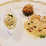 ポアブル - ランチコース　7370円 のフォアグラムース、ズッキーニ、ホタテとパスタのリゾット