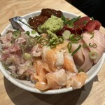 沼津港 サンパチ酒場 - 海鮮丼も喰らいました