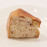 ポアブル - ランチコース　7370円 のパン