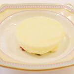 ポアブル - ランチコース　7370円 のバター