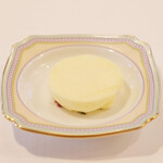 ポアブル - ランチコース　7370円 のバター