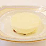 ポアブル - ランチコース　7370円 のバター
