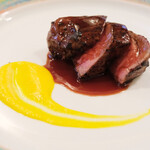 ポアブル - ランチコース　7370円 の牛ロース 人参のピューレ