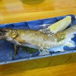 早苗寿司 - 鮎塩焼き 600円。