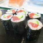 早苗寿司 - 中寿司 2,000円 をカウンタ席で握っていただきました。