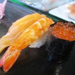 早苗寿司 - 中寿司 2,000円 をカウンタ席で握っていただきました。