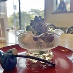 うつわカフェ 茶箪笥 - 　おやつセットの抹茶白玉かき氷